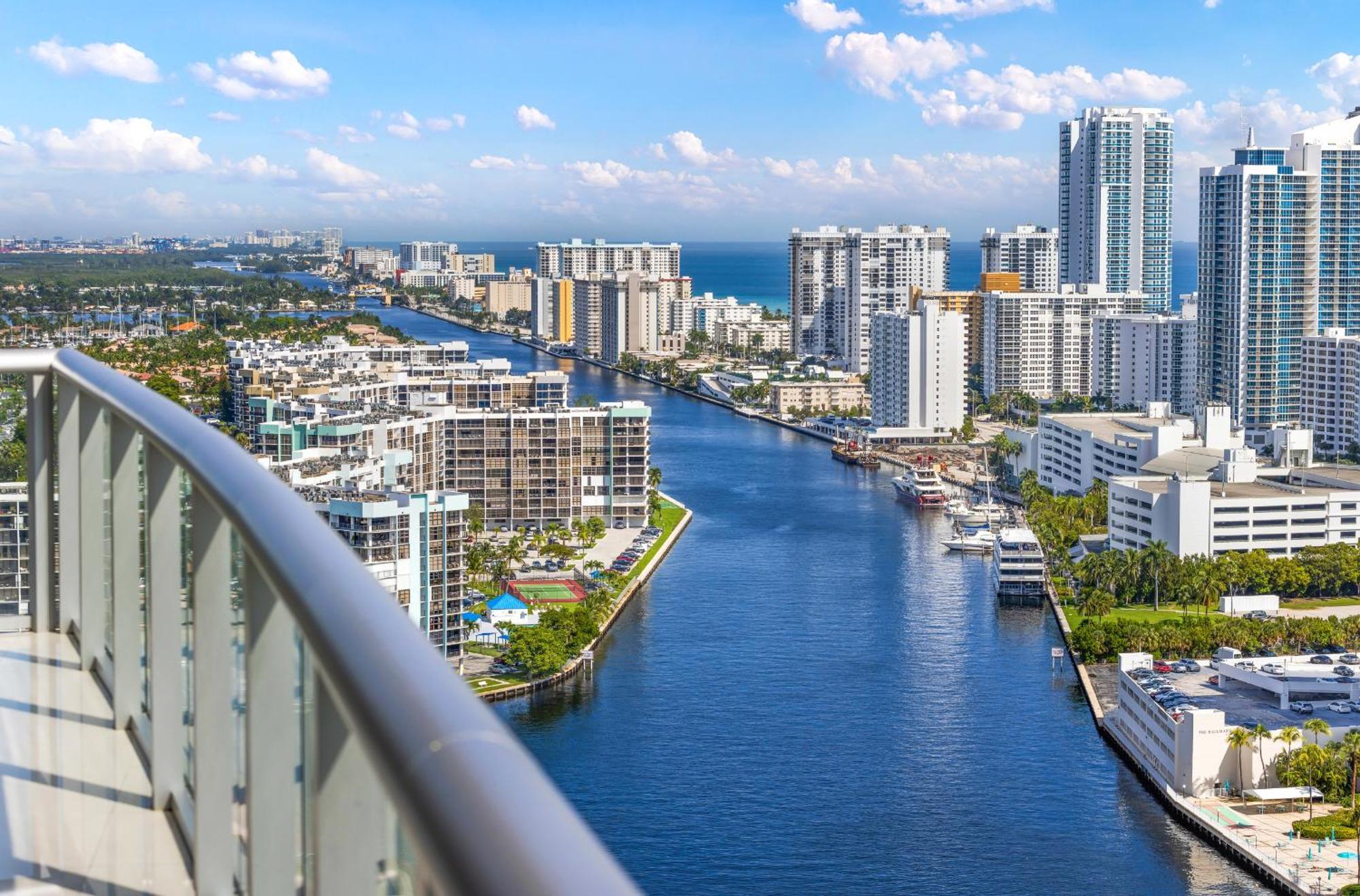Resort-Style Living With Direct Ocean Views - 3Br Beauty Hallandale Beach Exterior foto