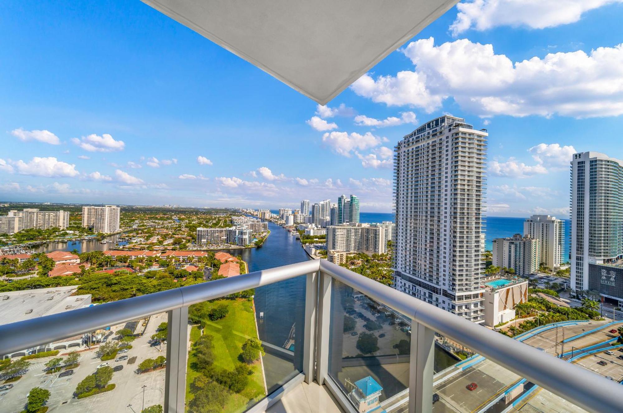 Resort-Style Living With Direct Ocean Views - 3Br Beauty Hallandale Beach Exterior foto