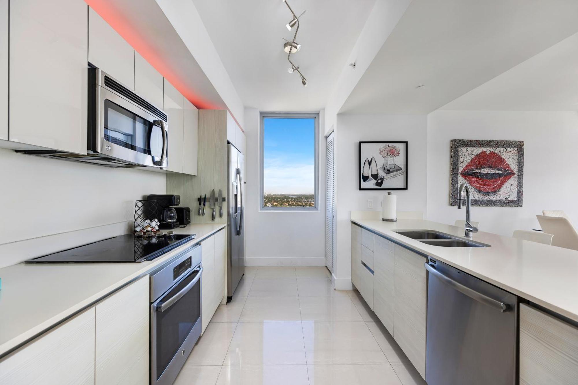 Resort-Style Living With Direct Ocean Views - 3Br Beauty Hallandale Beach Exterior foto